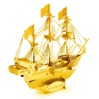 Okręt Golden Hind - złoty